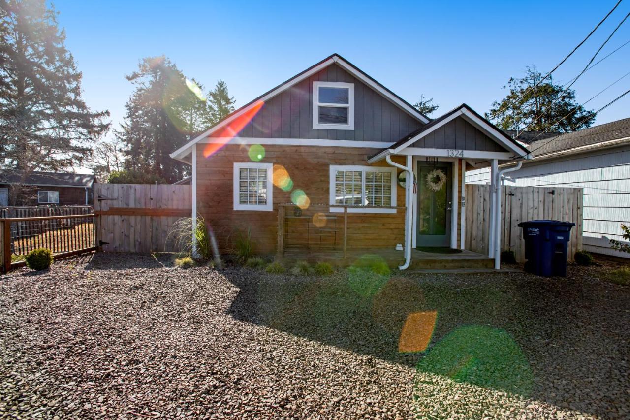 Villa Siletz Bay Getaway Lincoln City Esterno foto