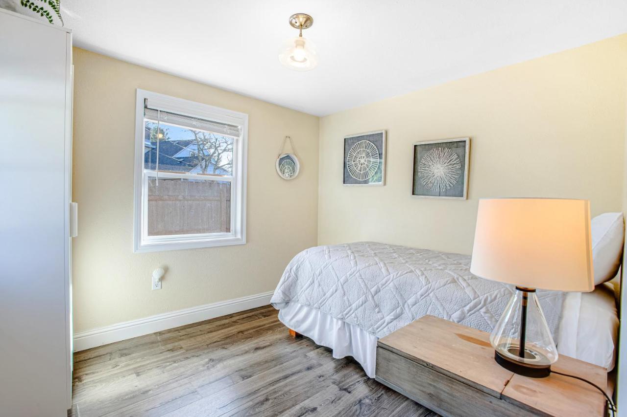 Villa Siletz Bay Getaway Lincoln City Esterno foto