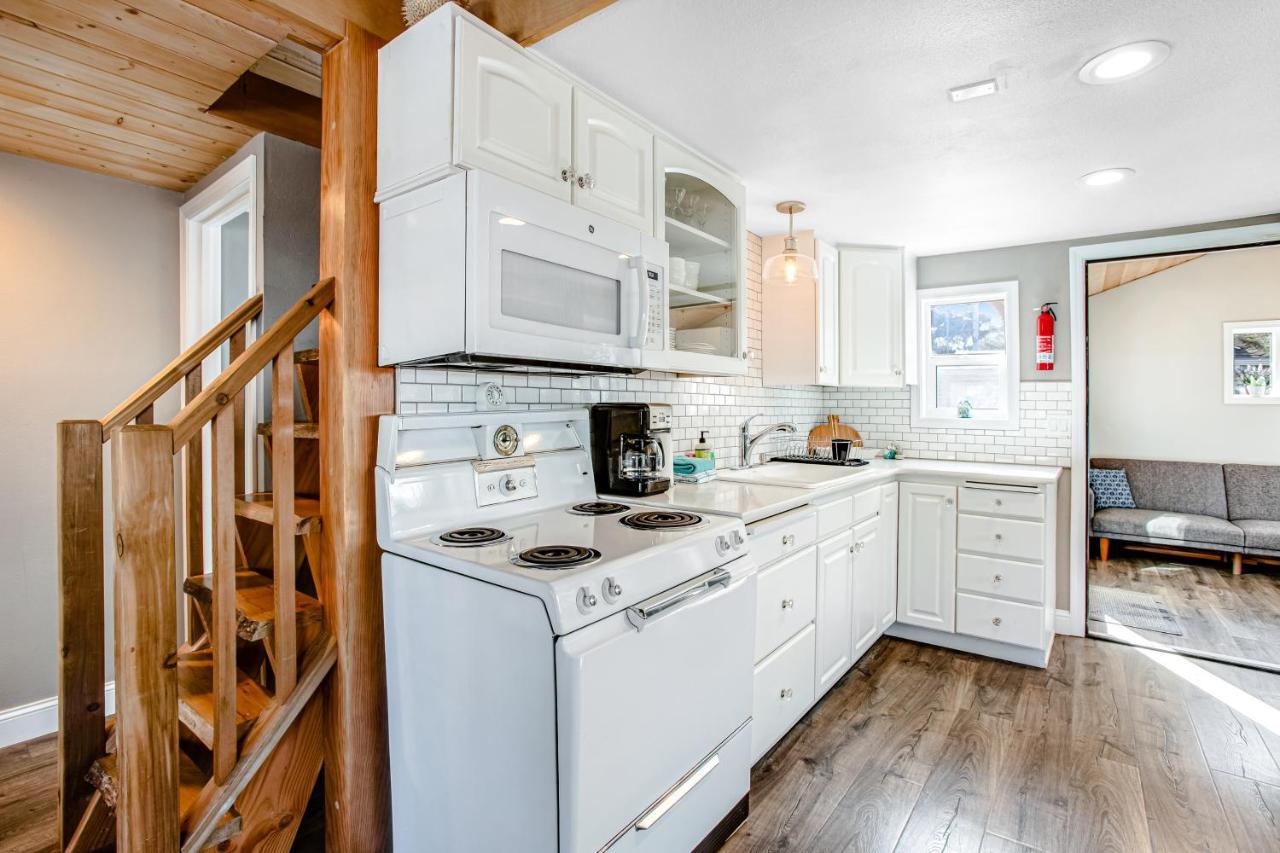 Villa Siletz Bay Getaway Lincoln City Esterno foto